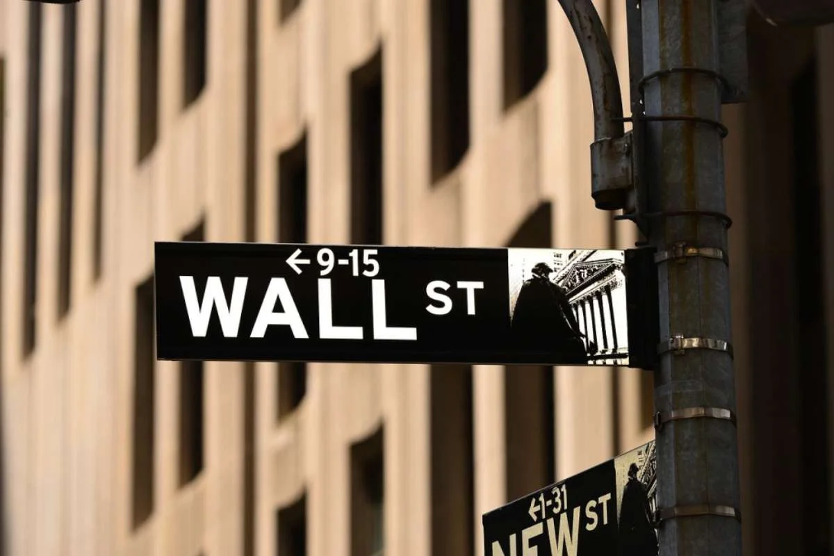 Corporate Earnings Hold Steady