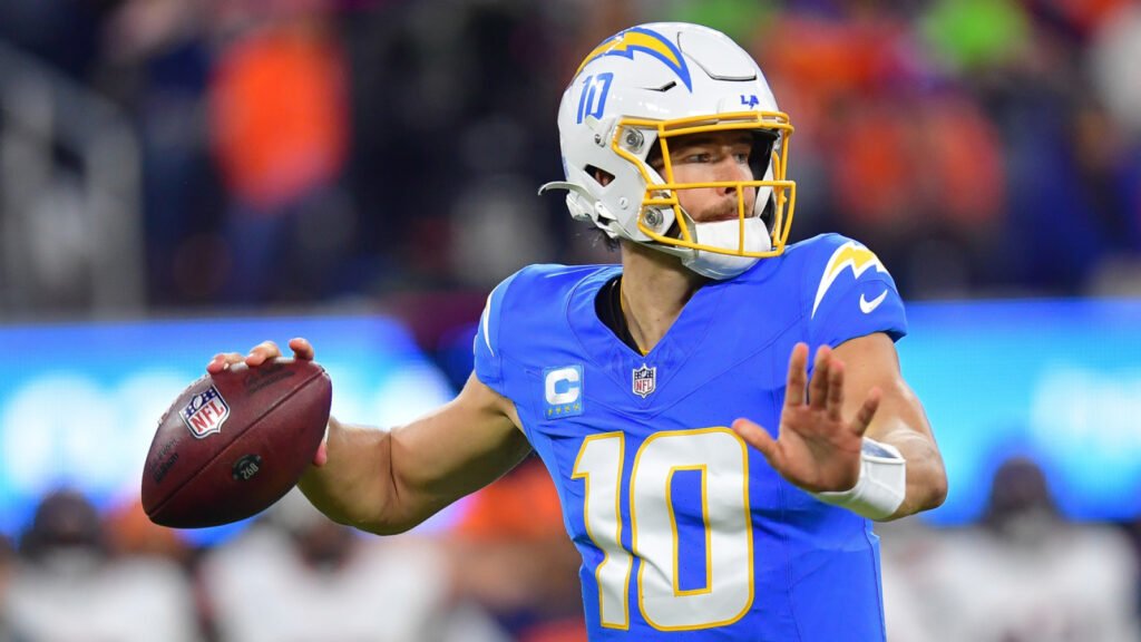 Chargers respond with huge comeback win over Broncos