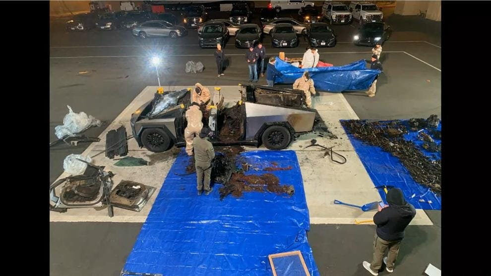Driver of Cybertruck ‘Shot Himself in Head’ Before Vegas Explosion Driver of Cybertruck ‘Shot Himself in Head’ Before Vegas Explosion