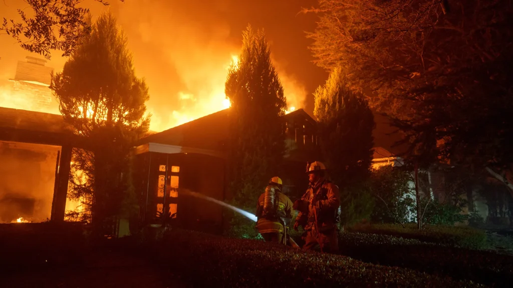 Wild Inferno Los Angeles Faces Mass Evacuations Urgently