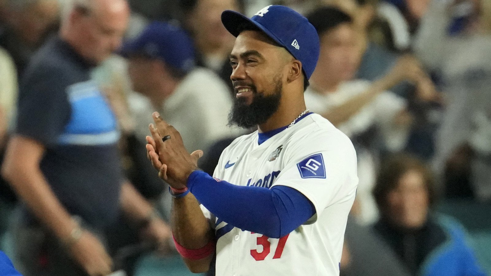 Dodgers re-sign key slugger after strong first season with team Dodgers re-sign key slugger after strong first season with team
