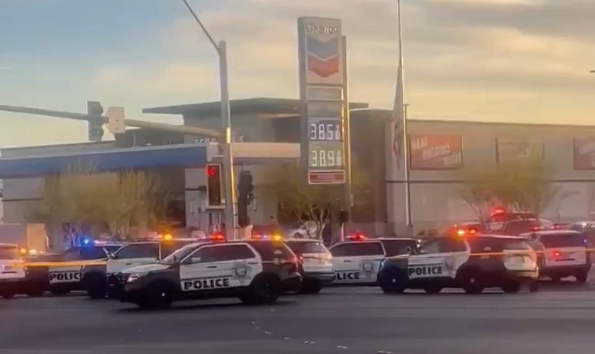 DEVELOPING: Hostage Situation Unfolding in Las Vegas after Cybertruck Explosion (VIDEO) | The Gateway Pundit DEVELOPING: Hostage Situation Unfolding in Las Vegas after Cybertruck Explosion (VIDEO) | The Gateway Pundit