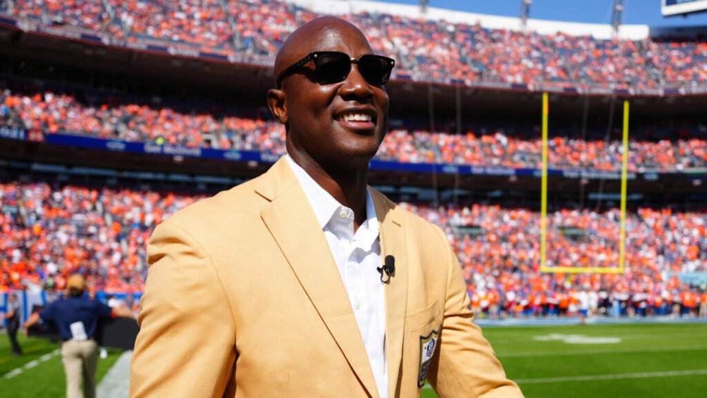 Cowboys great makes his endorsement for team’s HC job