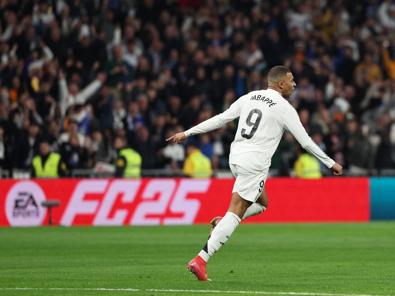 Real Madrid rescued by Mbappe after Alvarez penalty for Atletico | Football News Real Madrid rescued by Mbappe after Alvarez penalty for Atletico | Football News