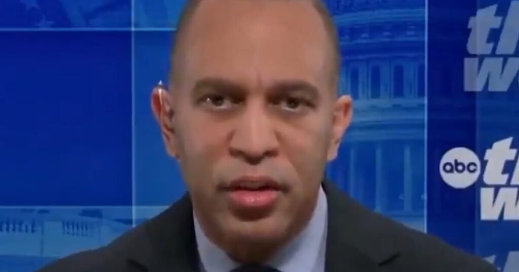 Hakeem Jeffries Left Dumbfounded as ABC Host Lays Out Trump’s Soaring Approval Ratings (VIDEO) | The Gateway Pundit